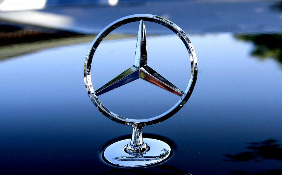 Mercedes  5       