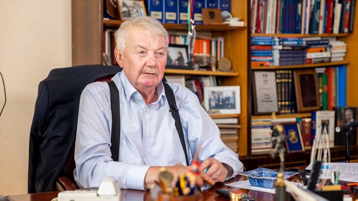 ���� ������� ������������ ��������� ��� � ������ ��� ������ �����