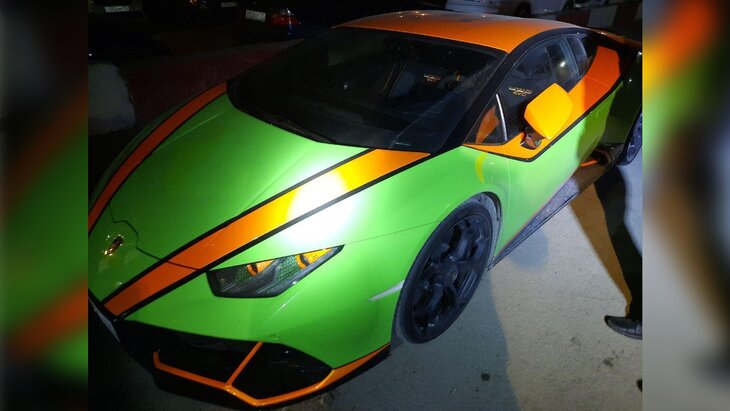 � ������ � ��������� Lamborghini �������� 665 ������� �� 1,4 ��� ������