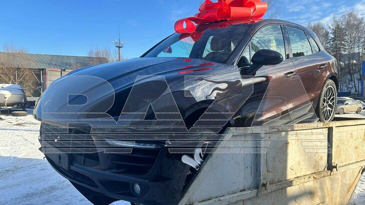 ������� �������� ���������� ���� Porsche �� ������� � �������