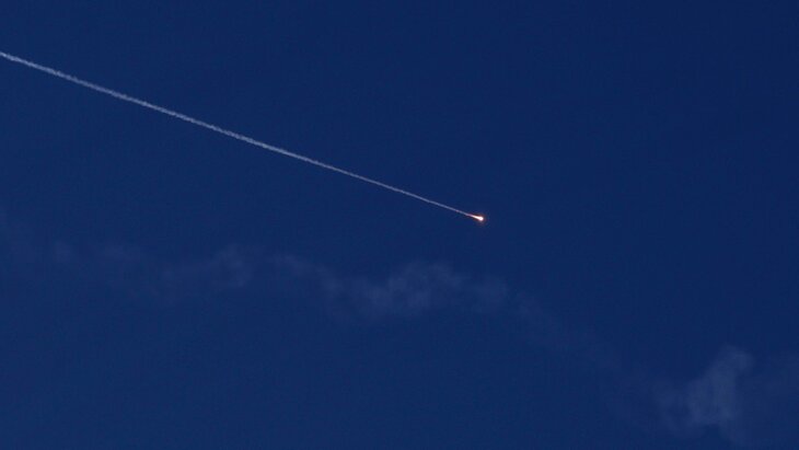 ���� � ������ 17-� ����� �������� ����� 40 ����� �� ����� ��� � �������