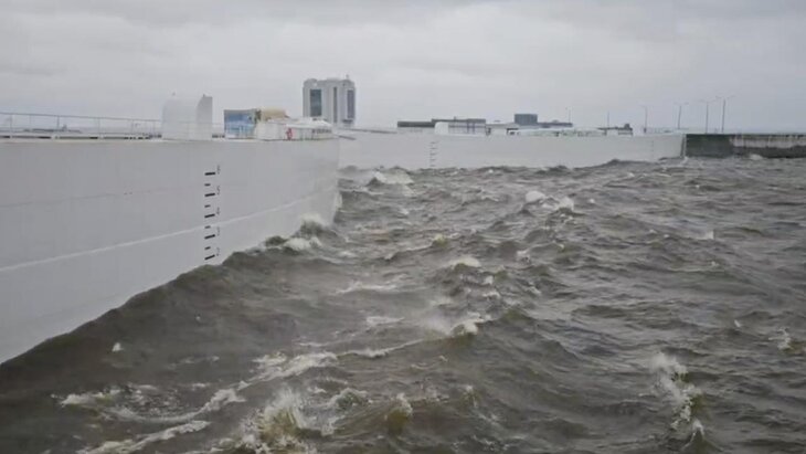 ������� ���� � ������� ������� ����� � ���������� �������� 180 �����������