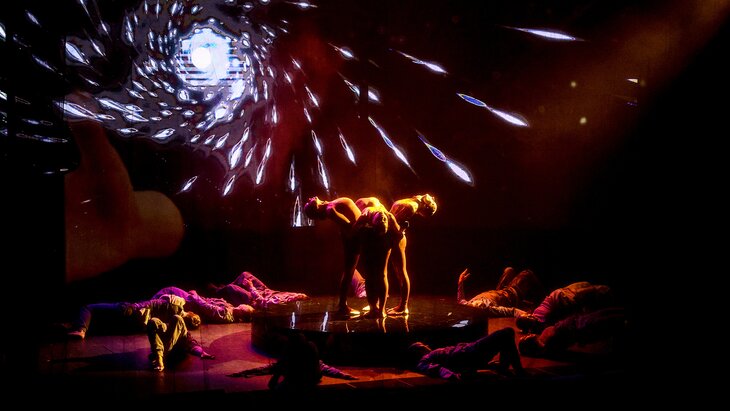 ��������� "�������.���" ������� � ����� � 7 �� 9 �������