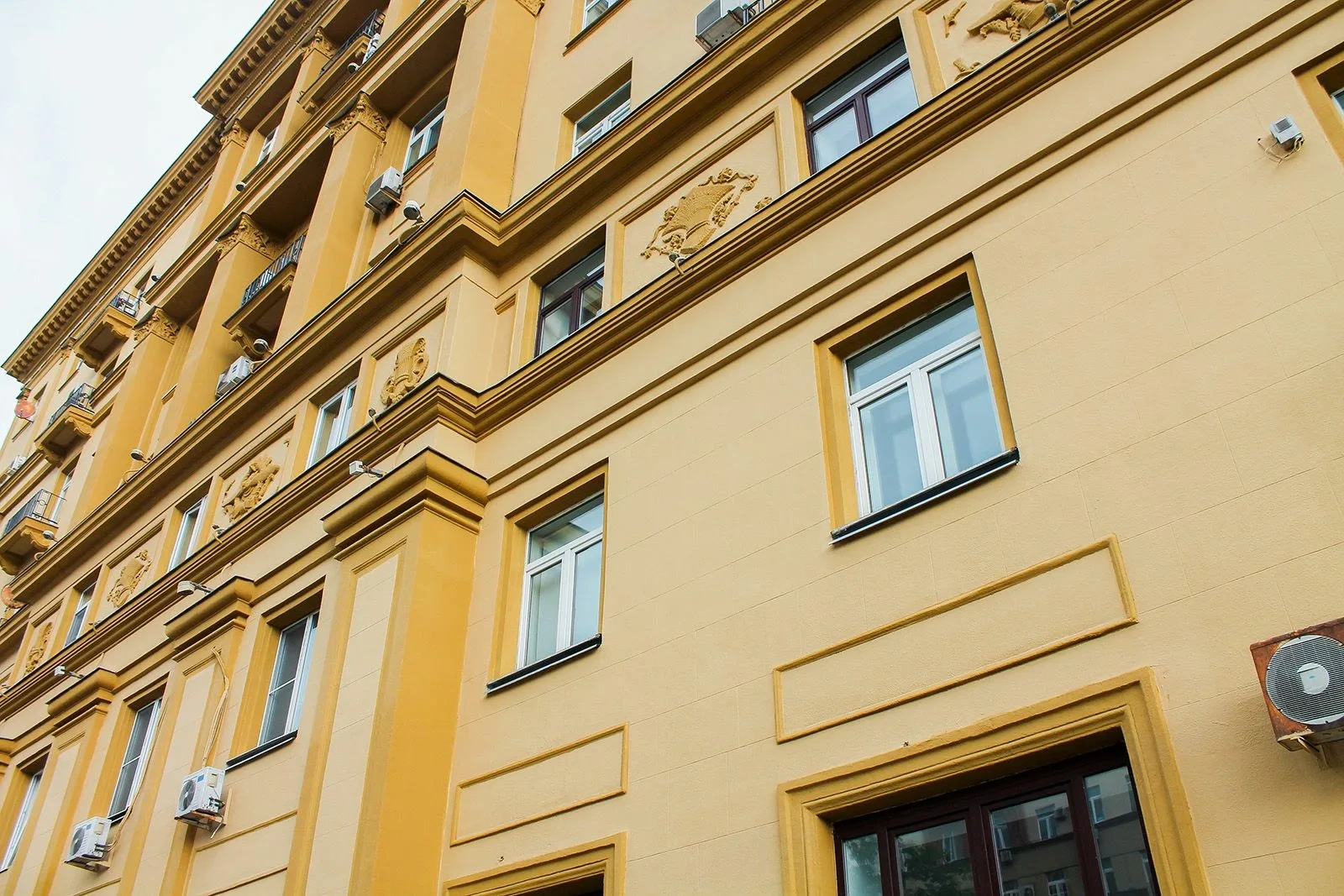 ����� 200 ����� � ����� ����������� ���������� ��������������� � ��� �� 10 ���