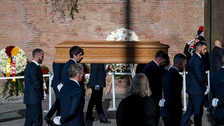 �������� ���������� ������� ���� Valentino �������� ������ � ����