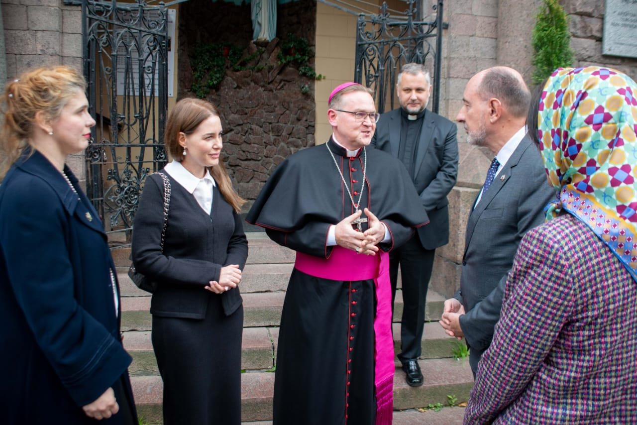 ���� �� ����� � ������� �������� �������� �����-���������