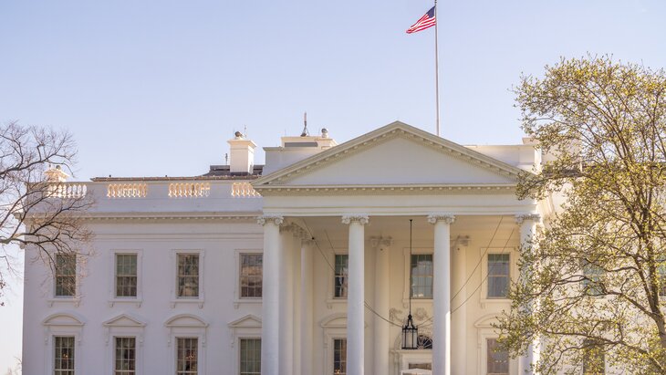 ����� ��� �������, ��� ������� ������ � ������ �������� 15 ������� � 22:00