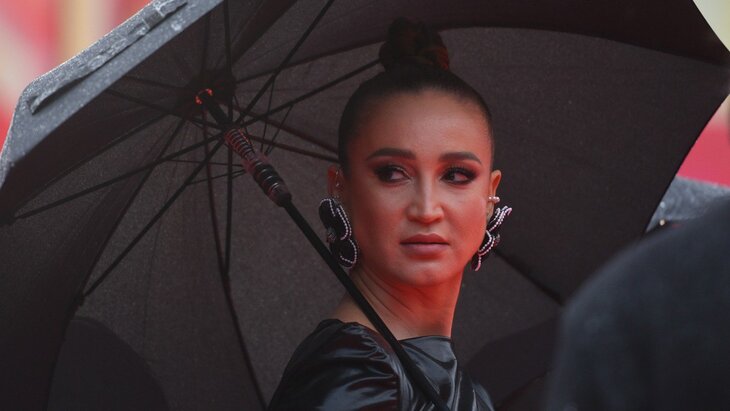 ������ ������� �������� BUZfood ��-�� ������� � 100 ��������� ������ � ���