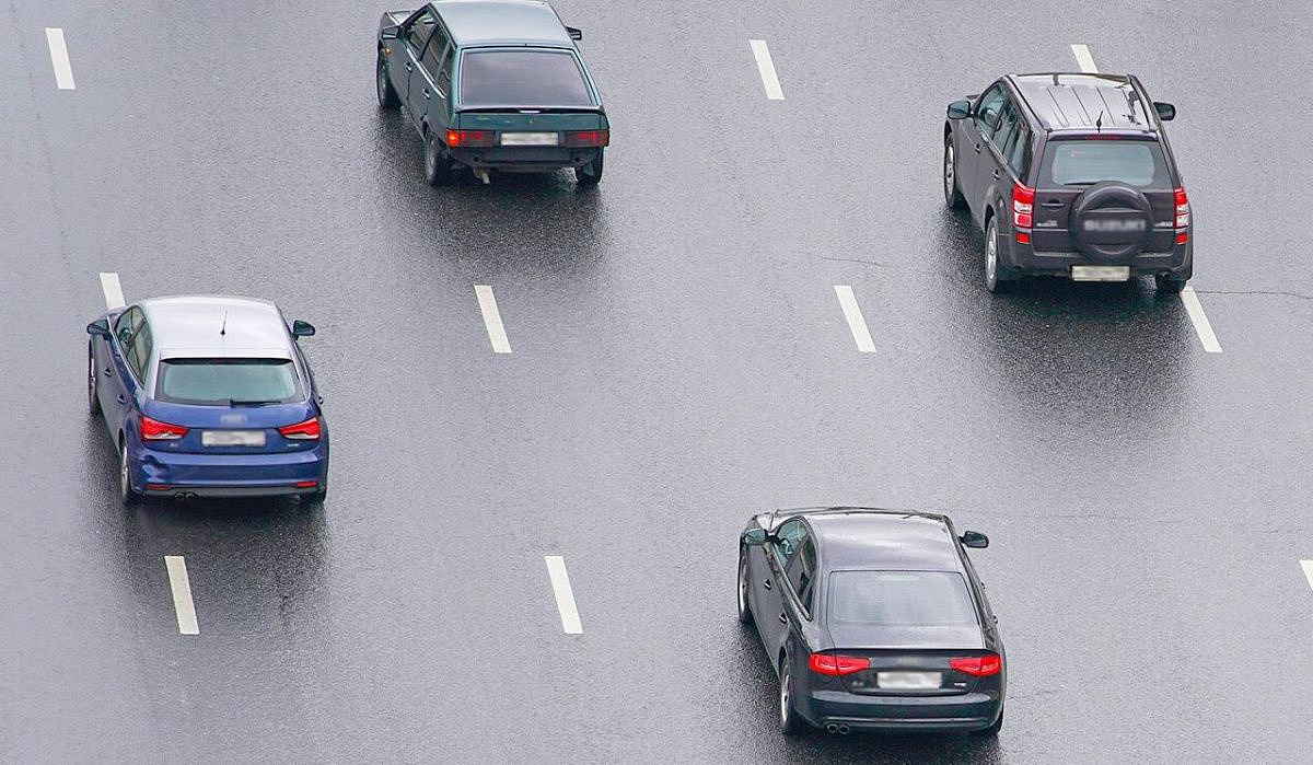 Более 36 тыс. автомобилей зарегистрировали в центре госуслуг района Красносельский за два года