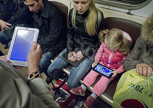 Внимание, пассажиры-головинцы: завтра на вокзалах Москвы начнут работу мобильные библиотеки