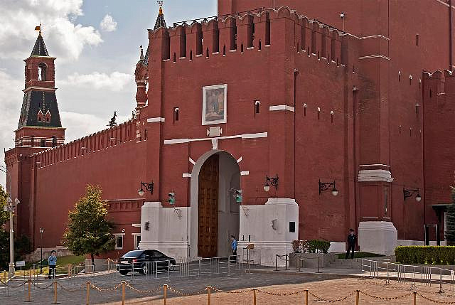 7 июля будут закрыты Спасские ворота Кремля
