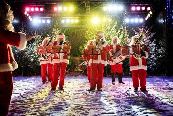 Москва полностью готова к новогодним праздникам