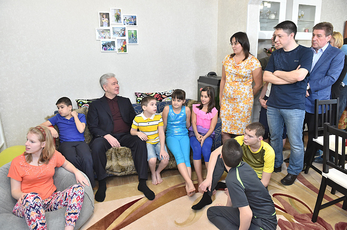 Собянин отметил сокращение числа детей-сирот в Москве на 20%