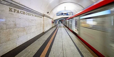 Интервалы движения между поездами на Кольцевой линии столичного метро сократились до 90 секунд