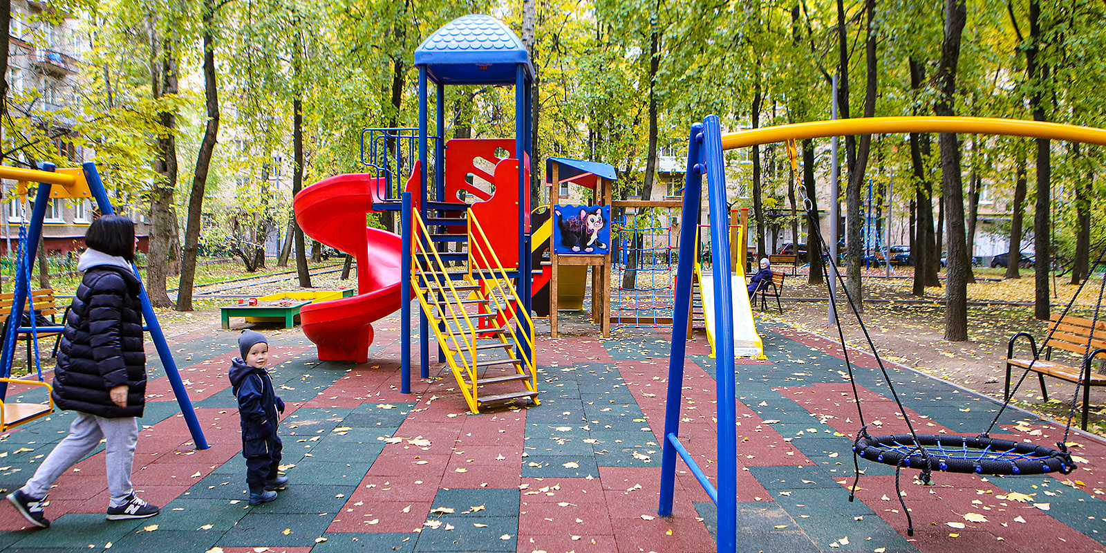 Детскую площадку отремонтируют на Ефремова