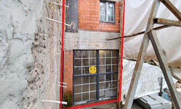 Незаконная реконструкция здания пресечена в центре Москвы