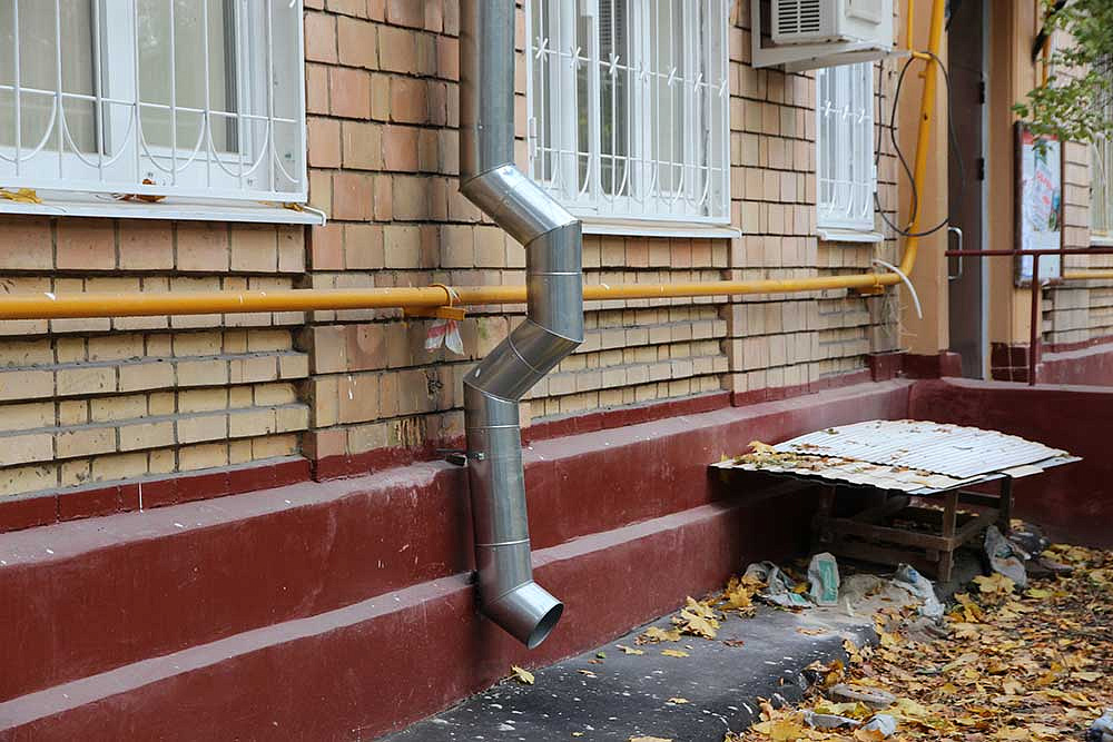 Рабочие отремонтировали 162 водостока в Пресненском