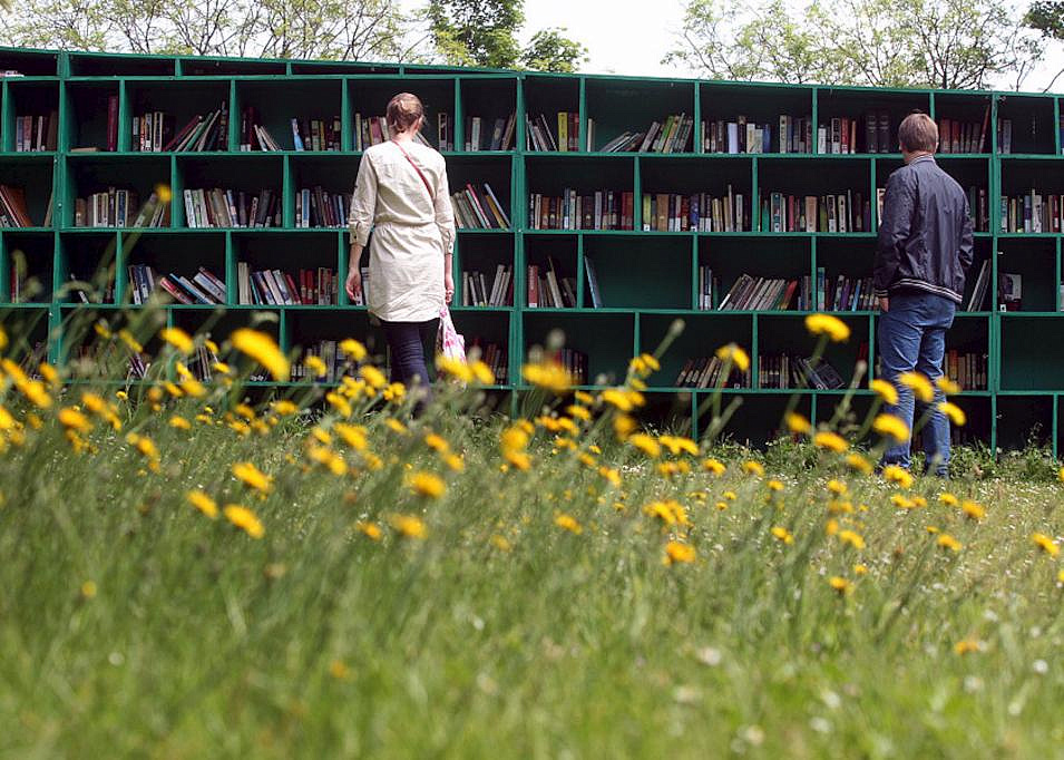 Библиотека №44 имени В. Г. Короленко откроет летнюю веранду-читальню