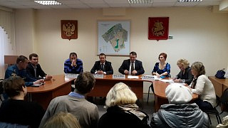 В управ Головинского района обсудили вопрос организации работы по охране труда на предприятиях торговли и услуг