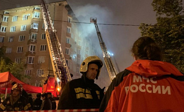 Пожар произошел на крыше здания на ул. Большие Каменщики