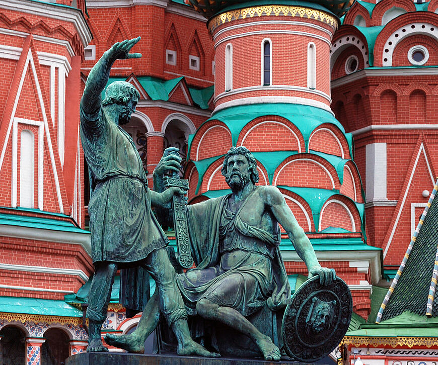 Памятник Минину и Пожарскому отреставрируют на Красной площади