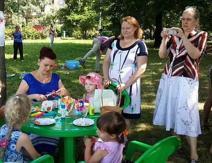Библиотека №44 имени В. Г. Короленко приняла участие в акции «Культурные выходные в парке»  