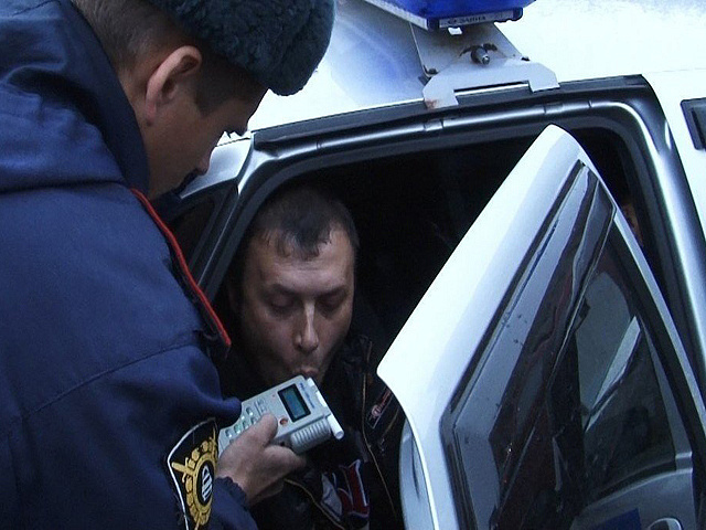 В Головинском районе сотрудники ГИБДД УВД по САО задержали пьяного водителя