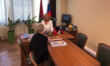 Ирина Ильичева проводит прием граждан в Мосгордуме
