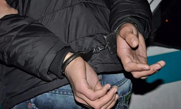 В центре столицы полицейские задержали подозреваемых в грабеже