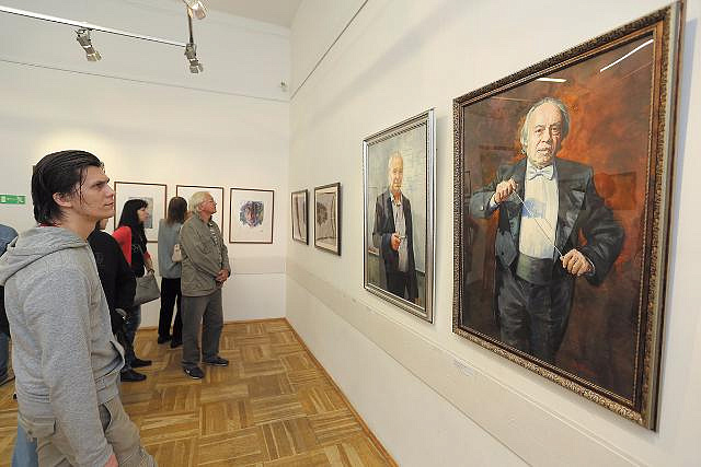 В «Доме Бурганова» открылась выставка «Современные мастера портрета»
