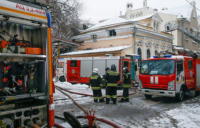 Пожар в особняке XVIII века в центре Москвы полностью ликвидирован