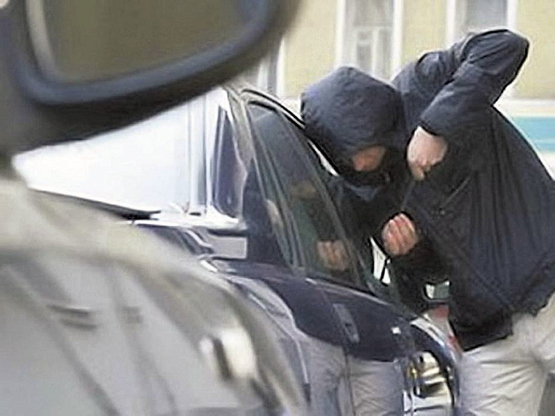 На улице Лавочкина задержали мужчину, подозреваемого в угоне, совершённом прошлым летом