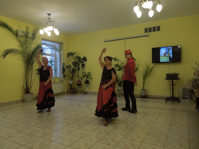 Ансамбль «Вихрь танца» покажет головинцам праздничную программу «Москва, танцуй!» 