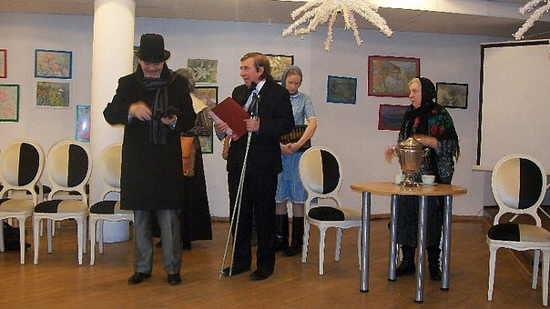 В библиотеке №44 имени В. Г. Короленко был показан спектакль «Дядя Ваня»