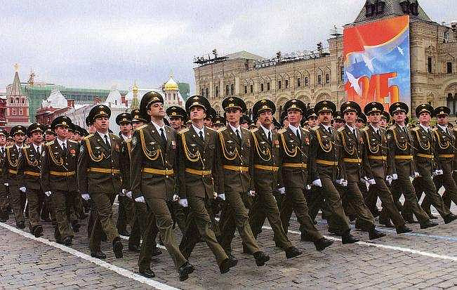 В параде на Красной площади примут участие воспитанники Петровского кадетского корпуса 1702