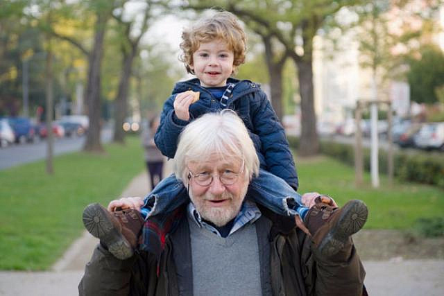 В Москве выберут лучшего дедушку