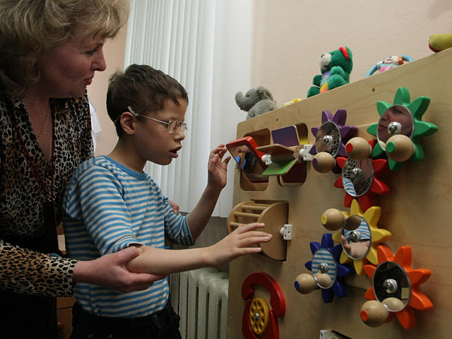 В Москве начала действовать служба ранней помощи для детей с нарушениями развития