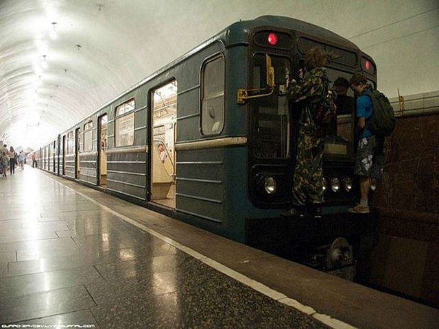 Конструкция новых поездов метро должна защитить вагоны от «зацеперов»