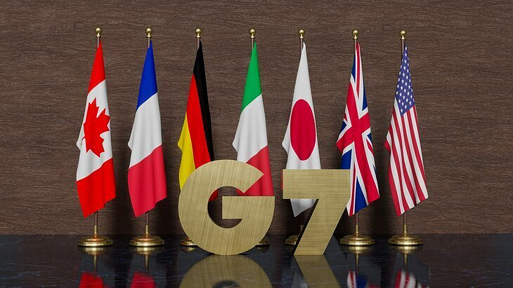  G7        