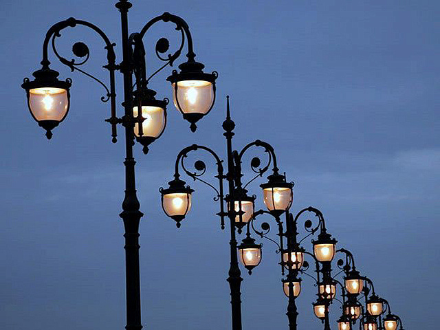 Москва при помощи «Активного гражданина» оценит обновлённые фонари столичных набережных и мостов