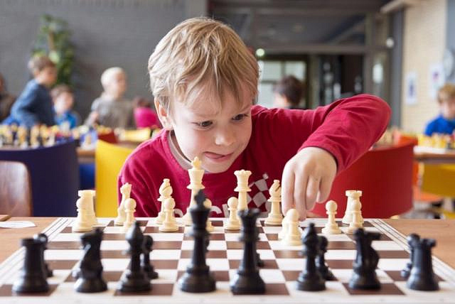 Внедрять шахматы в школы начнут с Москвы