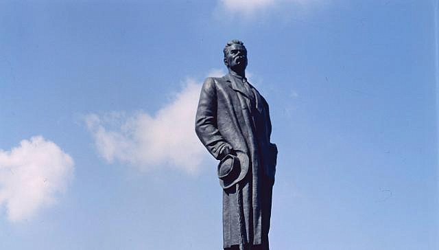 Памятник Максиму Горькому установят на площади Тверская Застава