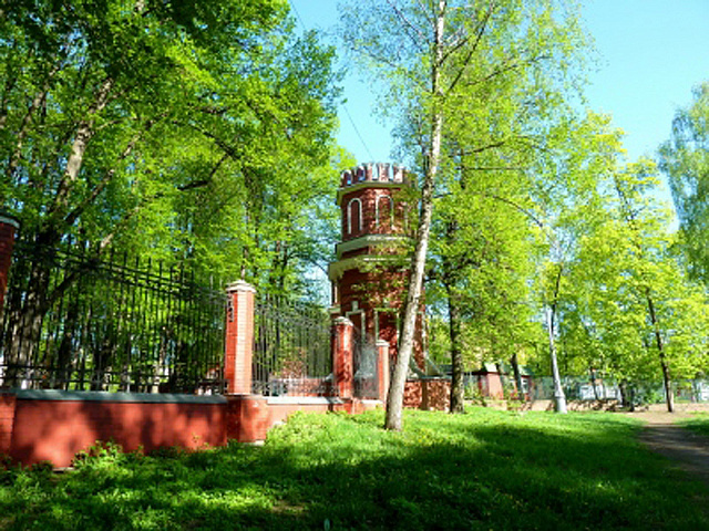 В парке-усадьбе «Михалково» восстановлены повреждённые участки газонов