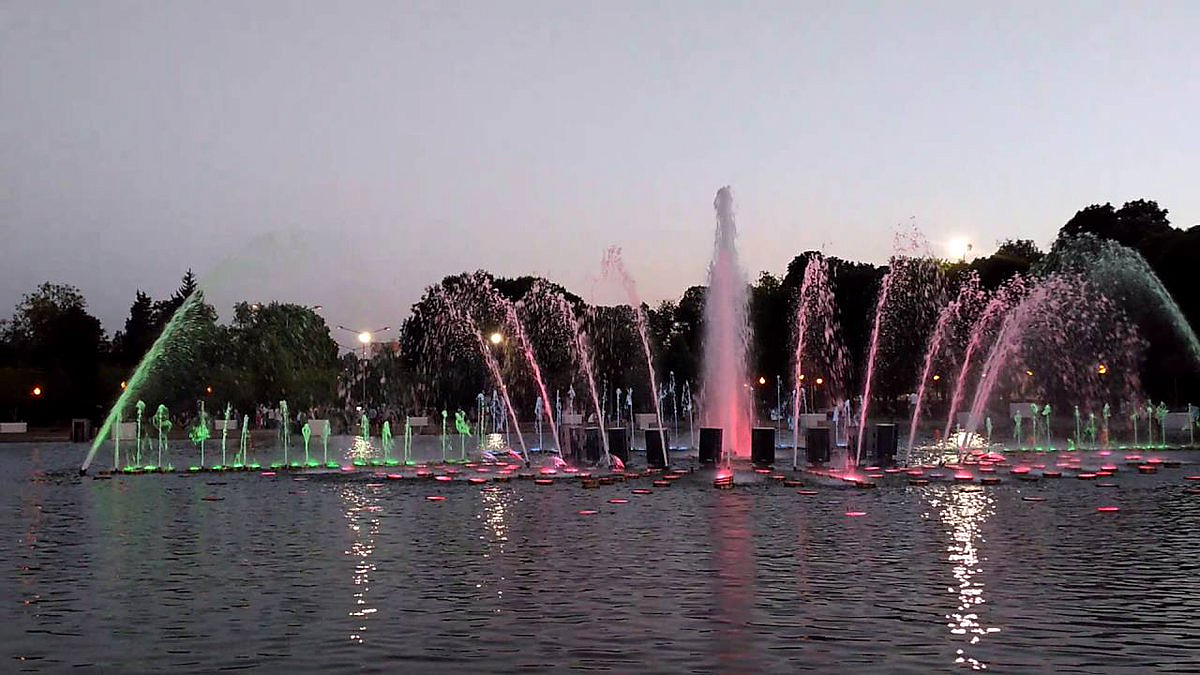 Завтра фонтан в Парке Горького будет работать в праздничном режиме