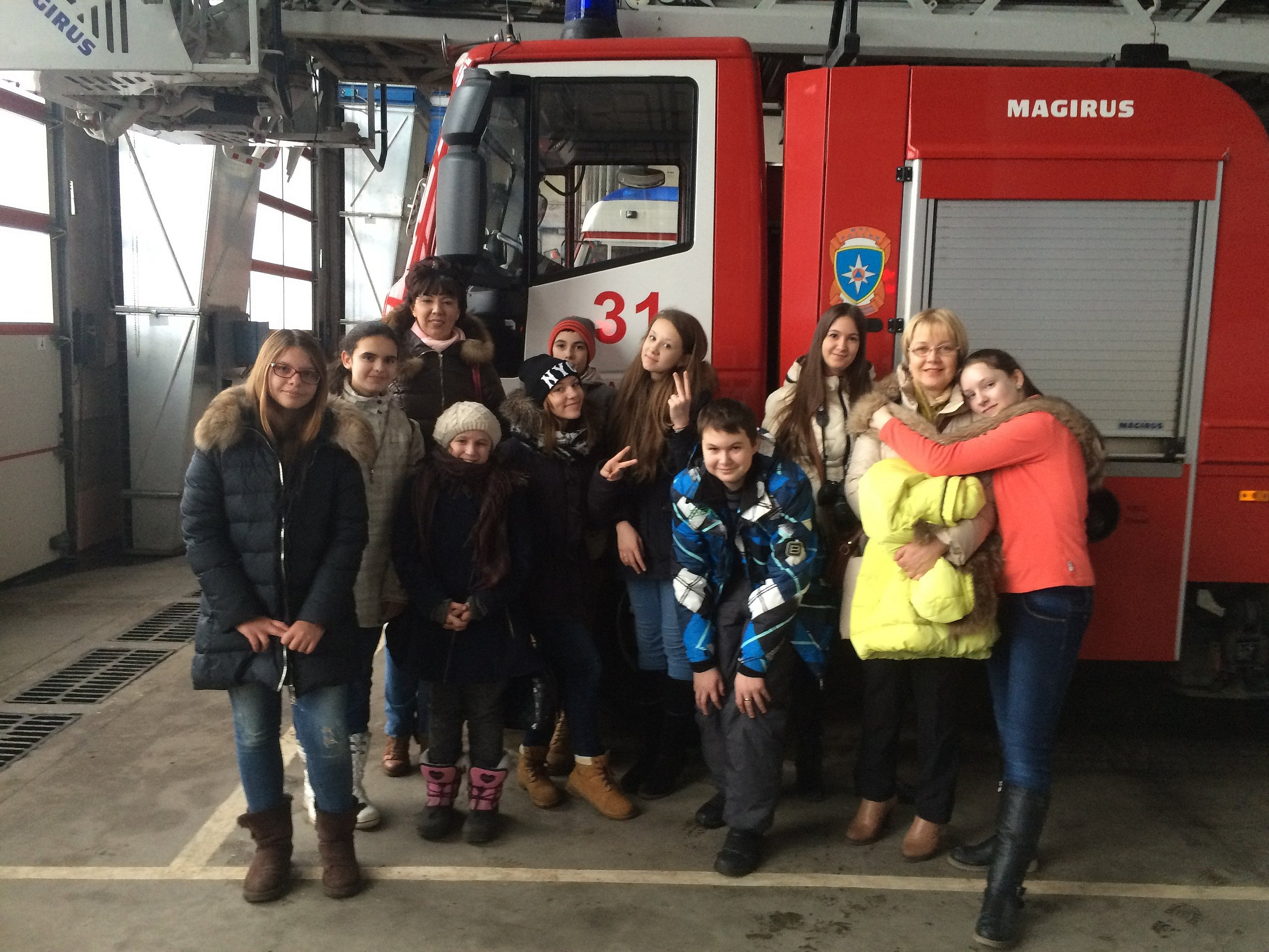 Школьники Головинского района побывали в гостях у пожарных