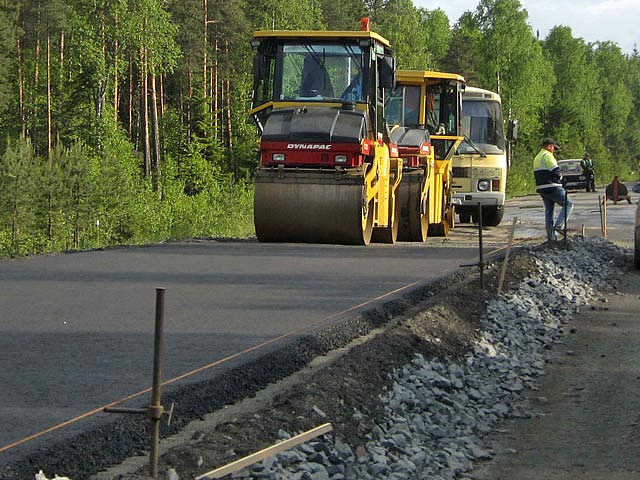 Собянин: приоритеты в дорожном строительстве - завершение реконструкции вылетных магистралей