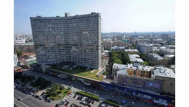 Медиафасады в центре Москвы будут транслировать работу коммунальщиков
