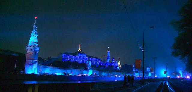 Акция «Зажги синим» в пятый раз пройдет в Москве