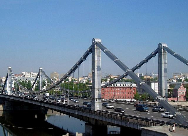 Упавший с Крымского моста на теплоход в Москве оказался видеомонтажером «Останкино»