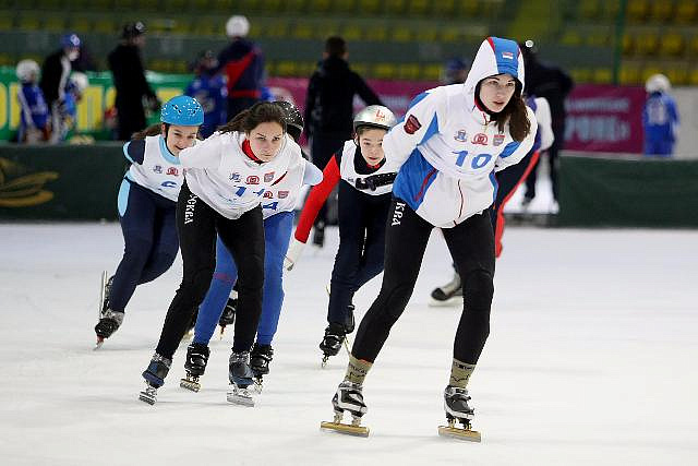 «Лёд надежды нашей»: более 7000 тысяч москвичей приняли участие в забегах на коньках